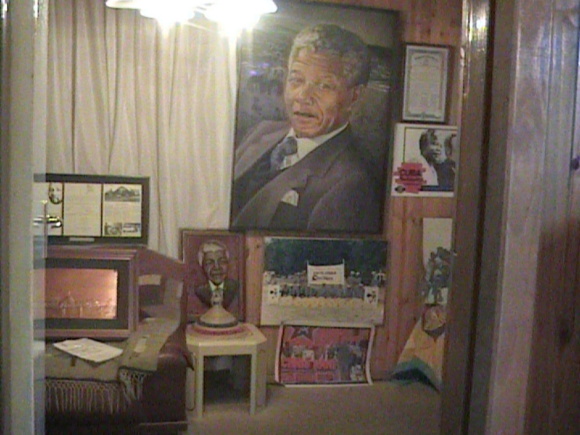 Mandela museum stages youth art exhibit for icon's birthday Mandela museum stages youth art exhibit for icon's birthday