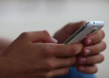 Advertising on mobile: it's all about 'stopping the thumb' Advertising on mobile: it's all about 'stopping the thumb'