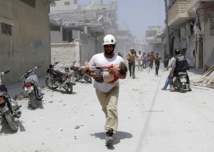 Aleppo hospital hit as Syria army presses assault
