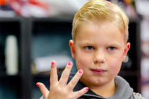 Internet nail-varnish dare nets sick Dutch 6-year-old a million Internet nail-varnish dare nets sick Dutch 6-year-old a million