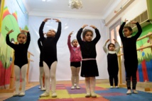 Girls learn ballet steps in conservative Upper Egypt