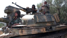 Thousands flee Syria army advance in north