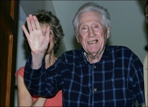Deep Throat, Watergate's secret informant, dies at 95 Deep Throat, Watergate's secret informant, dies at 95