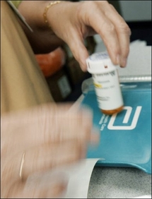 Older people mixing drugs: study Older people mixing drugs: study