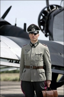 Tom Cruise 'deeply moved' by Hitler movie Tom Cruise 'deeply moved' by Hitler movie