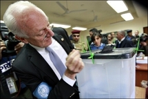 Iraqis vote in key test of nation's progress