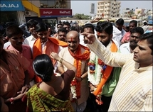 'Hindu Taliban' enraged by modern Indian women 'Hindu Taliban' enraged by modern Indian women