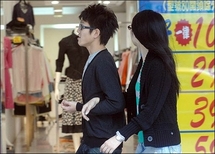 Taiwanese reluctant to marry amid slowdown: poll Taiwanese reluctant to marry amid slowdown: poll
