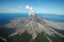 Alaska volcano erupts five times