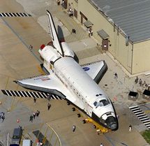 Discovery ends mission with successful landing
