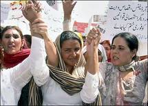 Pakistan rape victim marries for women's rights Pakistan rape victim marries for women's rights