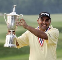 Golf: Cabrera claims Masters crown with stunning playoff victory Golf: Cabrera claims Masters crown with stunning playoff victory