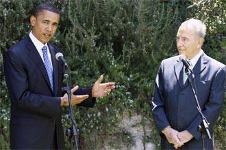 Obama meets Peres amid signs of US-Israeli divergence