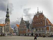 Blonde therapy lifts spirits in crisis-hit Latvia Blonde therapy lifts spirits in crisis-hit Latvia