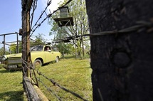 Hungary marks fall of Iron Curtain 20 years on Hungary marks fall of Iron Curtain 20 years on