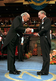 Portuguese Nobel laureate Saramago gives up blog Portuguese Nobel laureate Saramago gives up blog