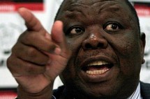 Britain mulls resuming deportations to Zimbabwe Britain mulls resuming deportations to Zimbabwe