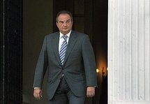Greek far-left group claims blast outside politician's home Greek far-left group claims blast outside politician's home