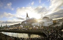 Tens of thousands march for tough action on climate Tens of thousands march for tough action on climate