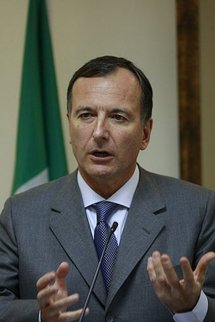 Italian Foreign Minister Franco Frattini Italian Foreign Minister Franco Frattini