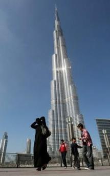 Reopened deck of world's tallest tower attracts Dubai crowds Reopened deck of world's tallest tower attracts Dubai crowds