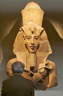 King Tut's dad's toe returned to Egypt