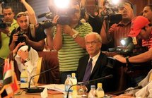 Top Palestinian negotiator Saeb Erakat (centre, seated)