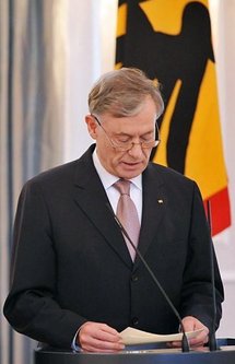 German President Horst Koehler resigned on Monday. German President Horst Koehler resigned on Monday.