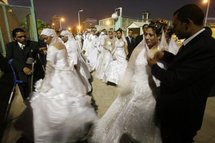 A collective wedding in Cairo in 2007