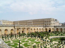 Japan artist brings manga controversy to Versailles