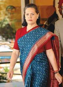 Parents didn't want Sonia to wed Rajiv Gandhi: WikiLeaks Parents didn't want Sonia to wed Rajiv Gandhi: WikiLeaks