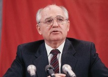 Gorbachev relives perestroika at photo exhibit