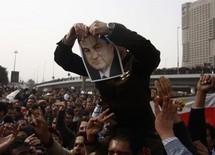 Mubarak stays put on 'departure day'