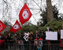 Tunisia calls up army reservists to confront unrest Tunisia calls up army reservists to confront unrest
