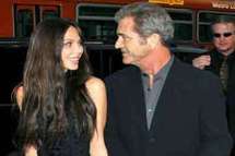 Mel Gibson to offer plea bargain in abuse dispute Mel Gibson to offer plea bargain in abuse dispute