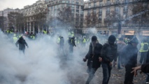 Turnout for Paris Yellow Vest protests dwindles on fifth weekend Turnout for Paris Yellow Vest protests dwindles on fifth weekend