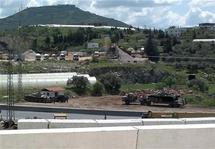Regime hunts opponents in Syrian towns: activists Regime hunts opponents in Syrian towns: activists