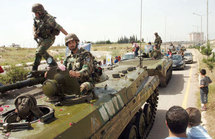 Syrian tanks enter Turkey border village