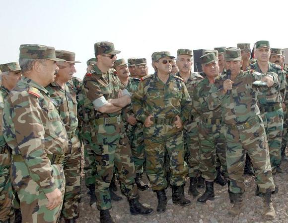 Syria presses crackdown, Assad told to reform or quit Syria presses crackdown, Assad told to reform or quit