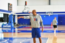 Williams interviews to be Lakers coach Williams interviews to be Lakers coach