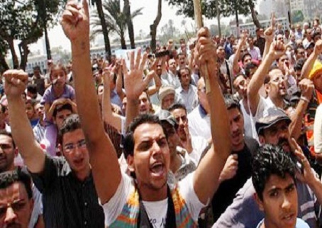 23 dead in Copt clashes, Egypt PM appeals for calm 23 dead in Copt clashes, Egypt PM appeals for calm