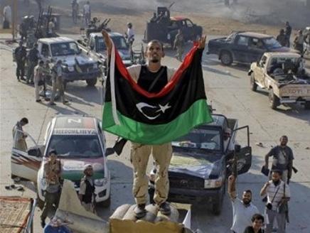 Fighting resumes in Kadhafi stronghold of Bani Walid Fighting resumes in Kadhafi stronghold of Bani Walid