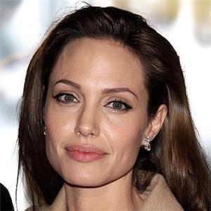 Jolie back in Vietnam with adopted son: reports