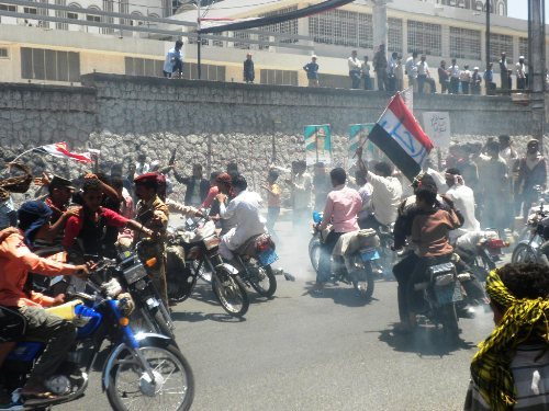 15 dead as govt forces shell Yemen demo: medic