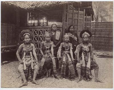 'Human Zoos' go on show in Paris 'Human Zoos' go on show in Paris