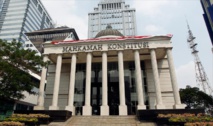 Indonesian woman charged with blasphemy for bringing dog to mosque Indonesian woman charged with blasphemy for bringing dog to mosque