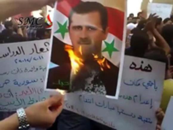 Syria activists call strike, Homs fears grow