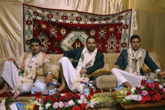 Yemen protesters shot as Saleh plans US trip Yemen protesters shot as Saleh plans US trip