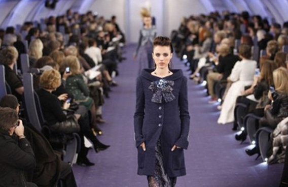 Fasten your seatbelts: Chanel flies couture sky-high Fasten your seatbelts: Chanel flies couture sky-high