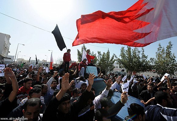 Bahrain security forces clash with youths: witnesses